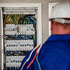 Same-Day-Electrical-Repair-in-Chateau-Estates-Kenner-LA-1 0